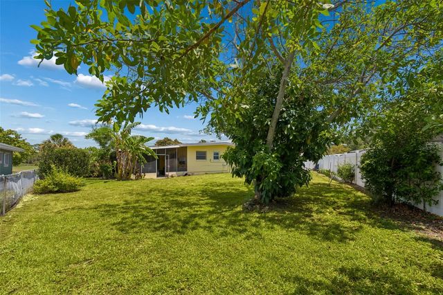 2110 FAIRWAY AVENUE S, St Petersburg, FL 33712