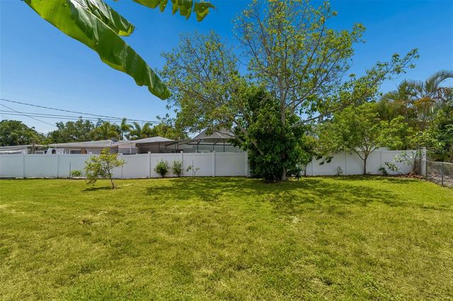 2110 FAIRWAY AVENUE S, St Petersburg, FL 33712