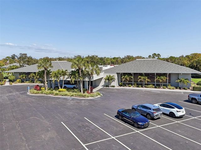 2110 FAIRWAY AVENUE S, St Petersburg, FL 33712