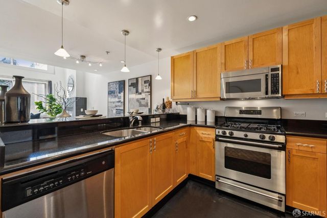 2412 Harrison Street 108, San Francisco, CA 94110