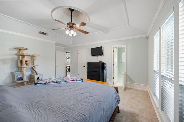 413 Blue Jay Court, Bedford, TX 76021