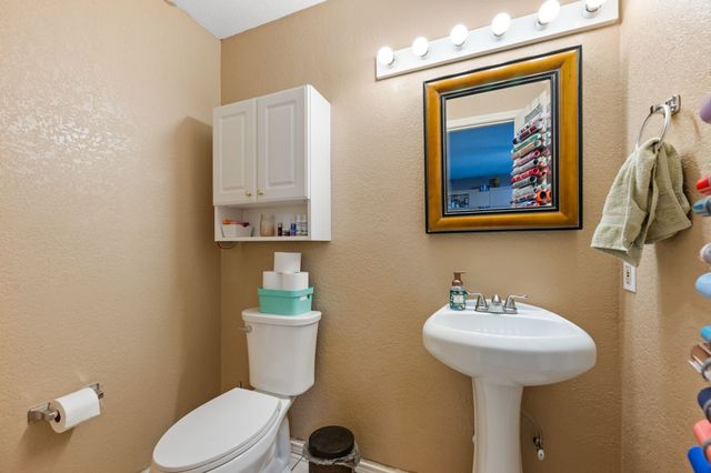 413 Blue Jay Court, Bedford, TX 76021