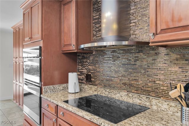 102 SE 42nd ST, Cape Coral, FL 33904