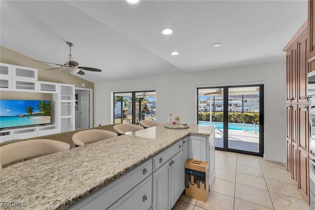 102 SE 42nd ST, Cape Coral, FL 33904