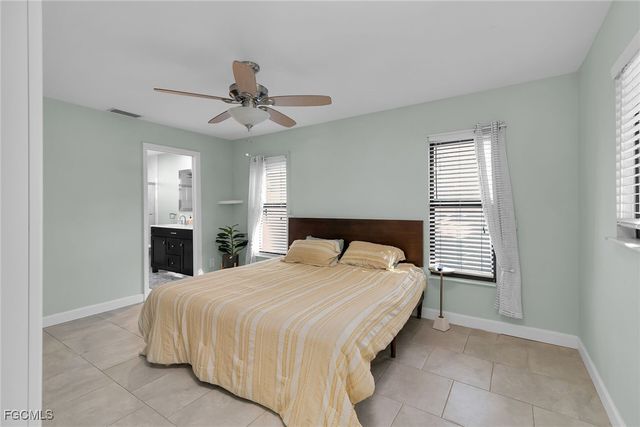 102 SE 42nd ST, Cape Coral, FL 33904