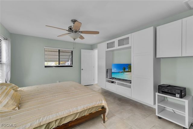 102 SE 42nd ST, Cape Coral, FL 33904