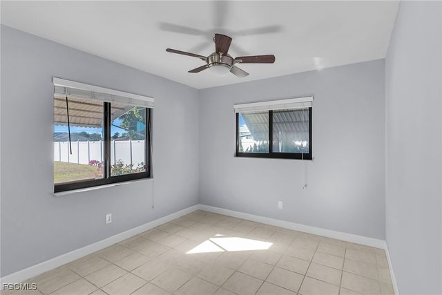 102 SE 42nd ST, Cape Coral, FL 33904