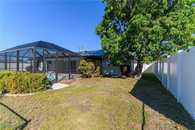 102 SE 42nd ST, Cape Coral, FL 33904