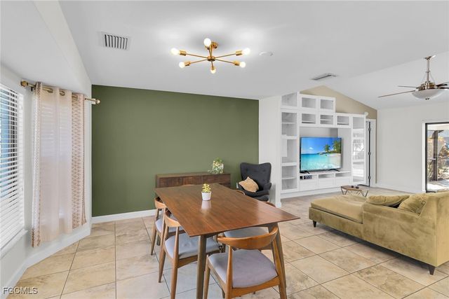 102 SE 42nd ST, Cape Coral, FL 33904