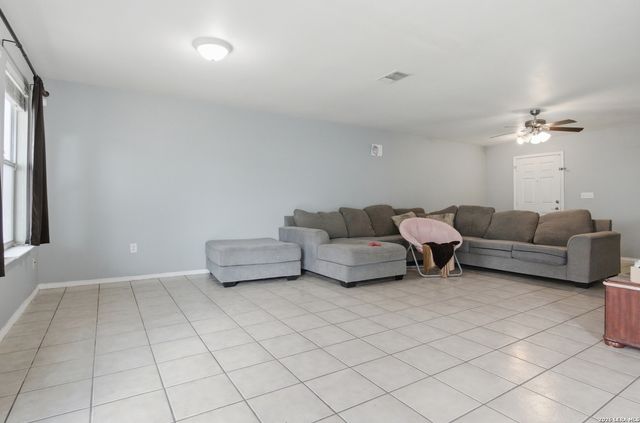 8330 Steep, Converse, TX 78109