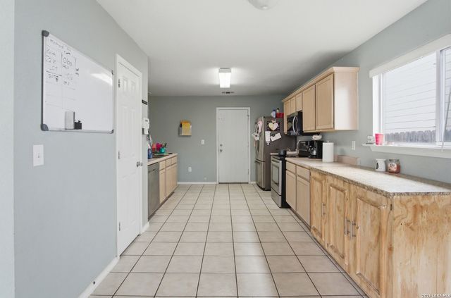 8330 Steep, Converse, TX 78109