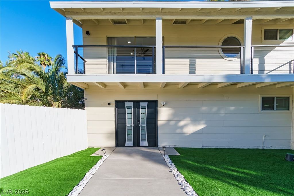 3080 Garnet Court, Las Vegas, NV 89121 — photo 4