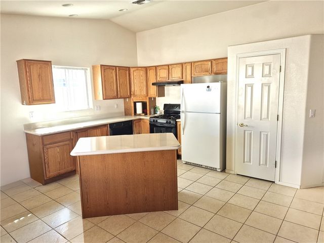 1929 E Emerald Lake Drive, Fort Mohave, AZ 86426