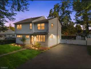 136 Haroldson Pl, Pompton Lakes Boro, NJ 07442