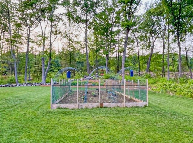 145 Gristmill Road, Fremont, NH 03044