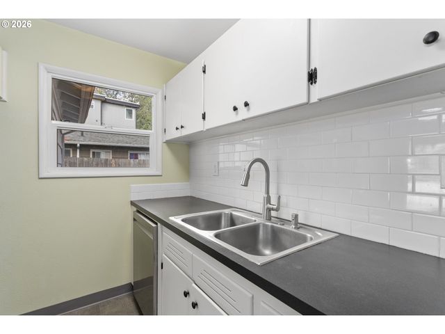 2811 N ARLINGTON Pl, Portland, OR 97217