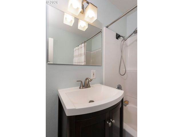 2811 N ARLINGTON Pl, Portland, OR 97217