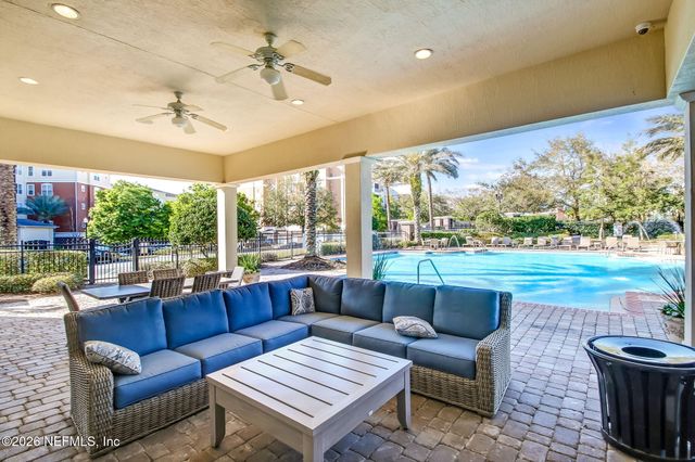 4480 DEERWOOD LAKE Parkway 626, Jacksonville, FL 32216