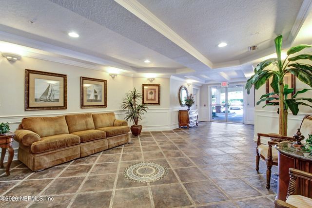 4480 DEERWOOD LAKE Parkway 626, Jacksonville, FL 32216