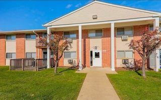 685 E Fullerton Avenue 201, Glendale Heights, IL 60139