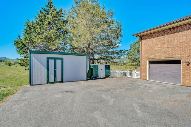 189 Westridge DR, Daleville, VA 24083