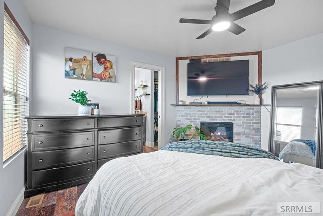 5380 E Buchanan Avenue, Iona, ID 83427