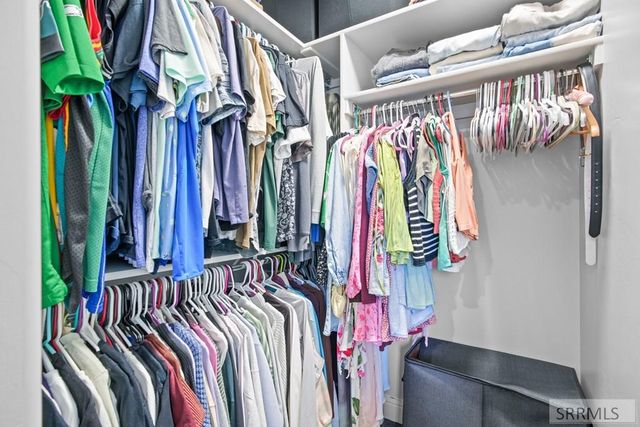 5380 E Buchanan Avenue, Iona, ID 83427