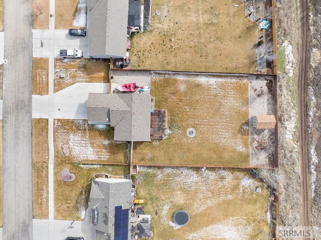 5380 E Buchanan Avenue, Iona, ID 83427