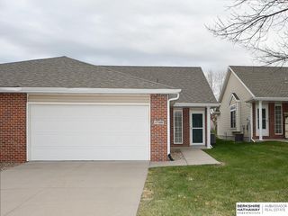 17509 Parker Plaza, Omaha, NE 68118