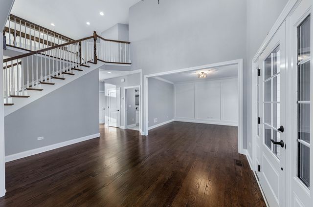 2004 Oldfield Road, Darien, IL 60561