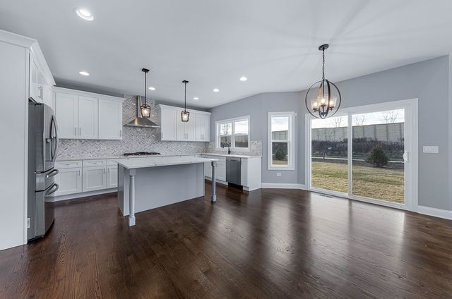 2004 Oldfield Road, Darien, IL 60561