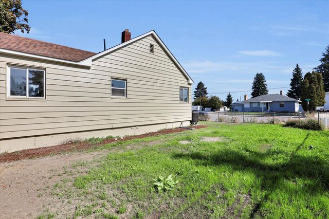 608 S University Rd, Spokane, WA 99206