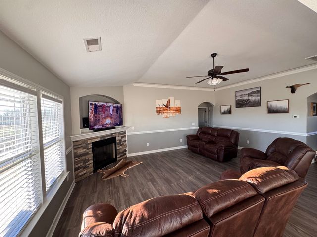 113 Thorn Creek Dr, Gaffney, SC 29341