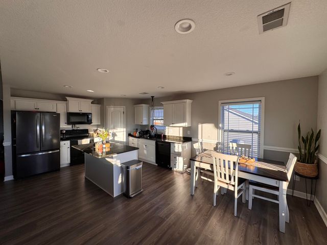 113 Thorn Creek Dr, Gaffney, SC 29341