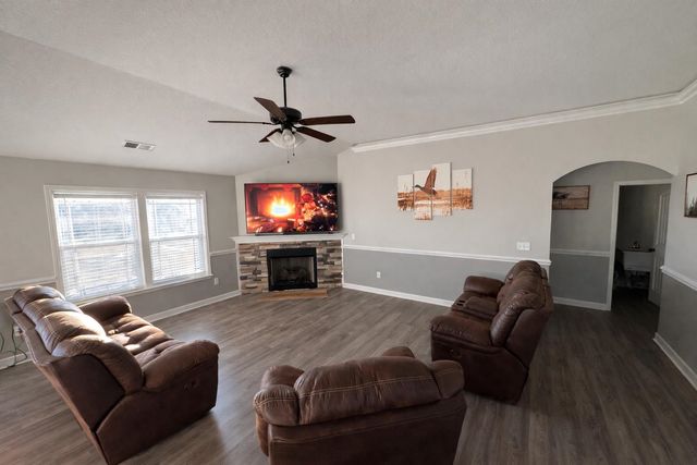 113 Thorn Creek Dr, Gaffney, SC 29341