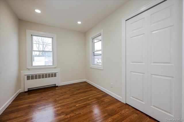 571 Center Dyre Avenue, West Islip, NY 11795