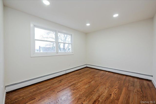 571 Center Dyre Avenue, West Islip, NY 11795