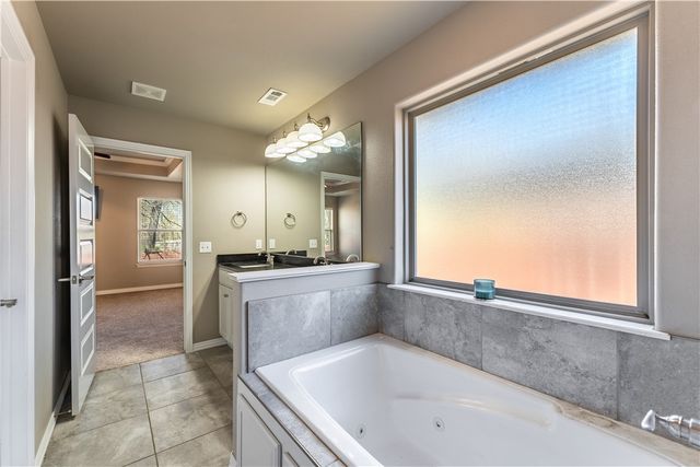 4974 Talon Trail, Fayetteville, AR 72701