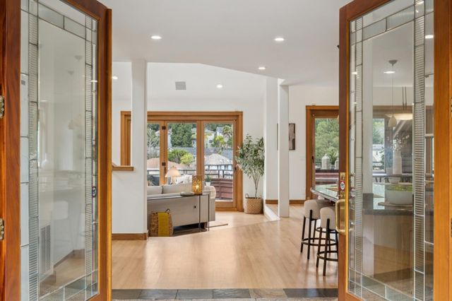 854 LEO WAY, Oakland, CA 94611