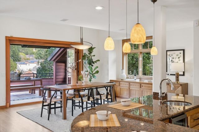 854 LEO WAY, Oakland, CA 94611