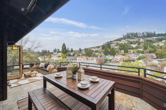 854 LEO WAY, Oakland, CA 94611