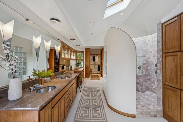 854 LEO WAY, Oakland, CA 94611