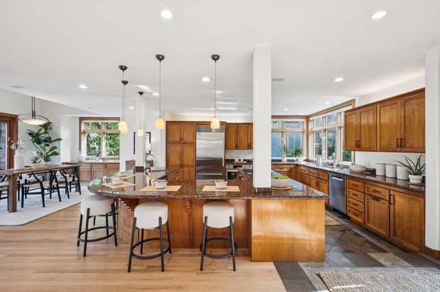 854 LEO WAY, Oakland, CA 94611