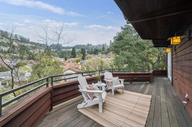 854 LEO WAY, Oakland, CA 94611