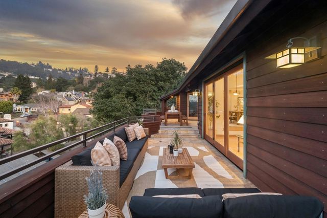 854 LEO WAY, Oakland, CA 94611