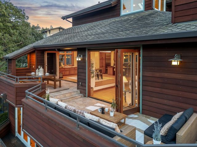 854 LEO WAY, Oakland, CA 94611