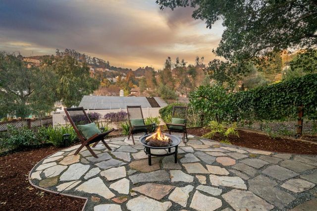 854 LEO WAY, Oakland, CA 94611