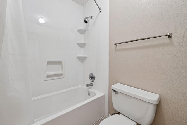 12550 Whittington Drive 610, Houston, TX 77077