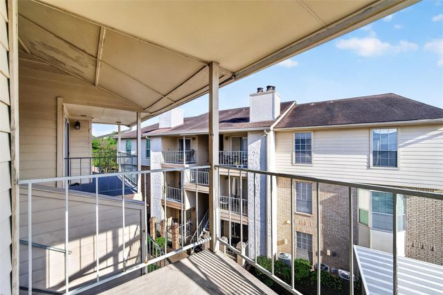 12550 Whittington Drive 610, Houston, TX 77077