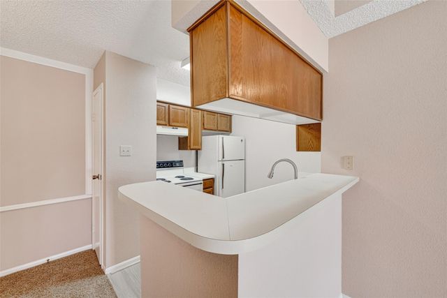 12550 Whittington Drive 610, Houston, TX 77077